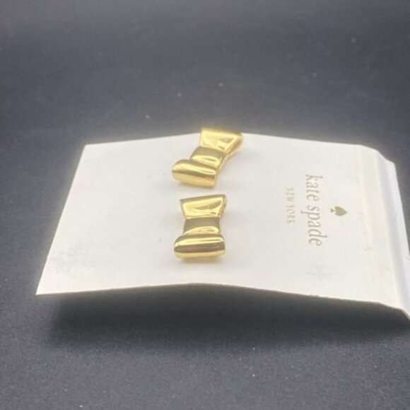 NWT Kate Spade Earrings Take A Bow Yellow Gold Plated Stud Post Pierced Classic - Picture 4 of 6